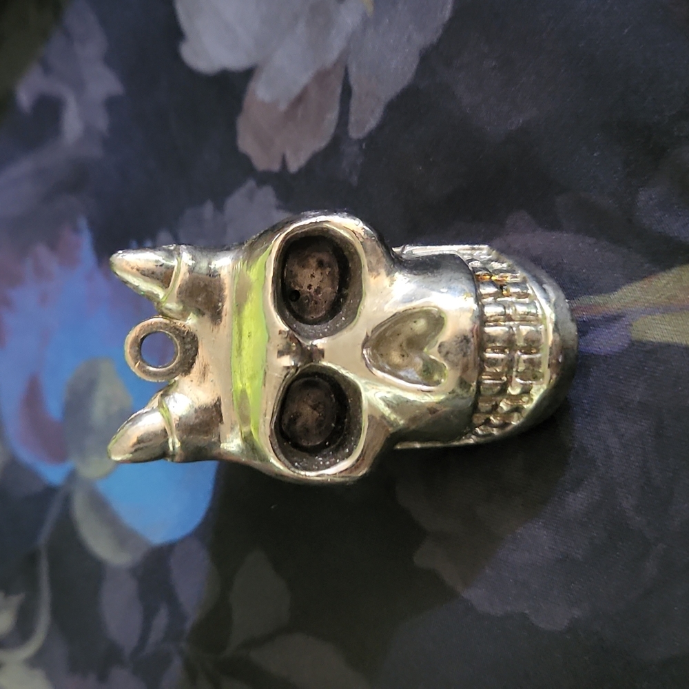 Y2K Skull with Horns Charm